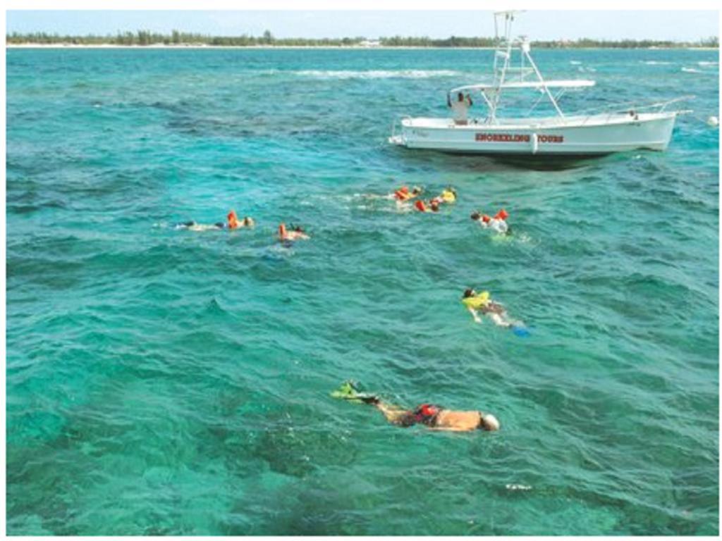 Flamingo Bay Hotel & Marina Freeport Exterior foto