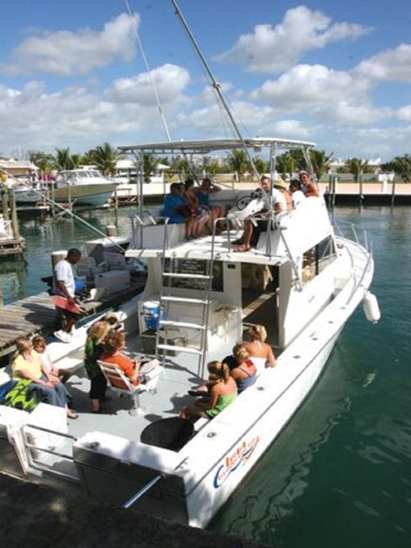 Flamingo Bay Hotel & Marina Freeport Exterior foto